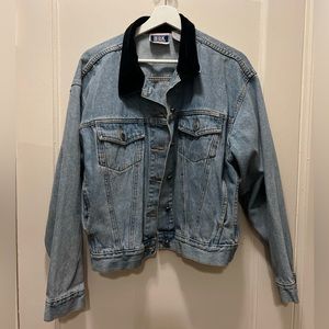 Bill Blass Large Light Denim Jacket w Black Suede Color